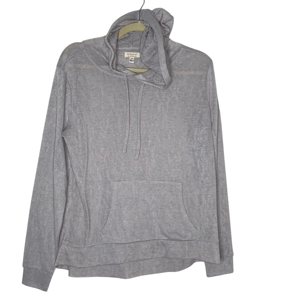 Weatherproof vintage long sleeve top with hood. Size S